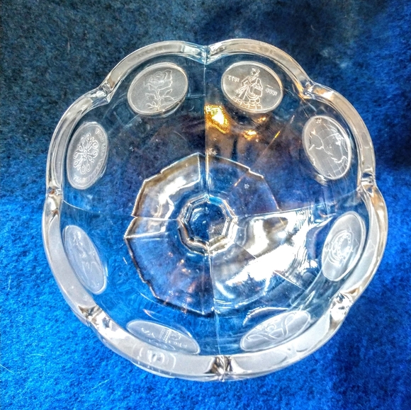 Avon 91st Anniversary Fostoria Candy/nut dish - Picture 5 of 6